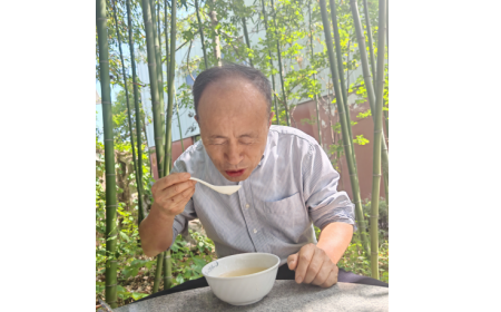 2025 健康飲食趨勢：天然食材成主流，隨州葛根粉走進老年人餐桌